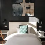 Numi 4*
